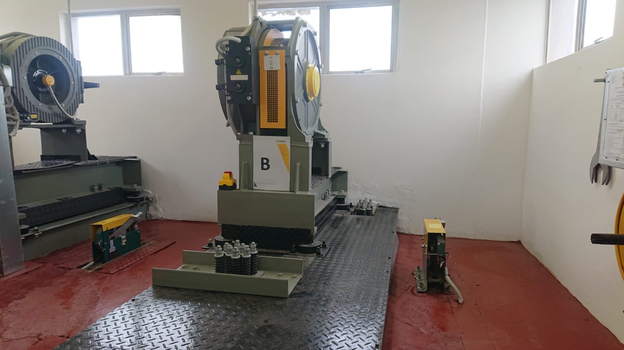 Elevator tractor system for efficient vertical transport
